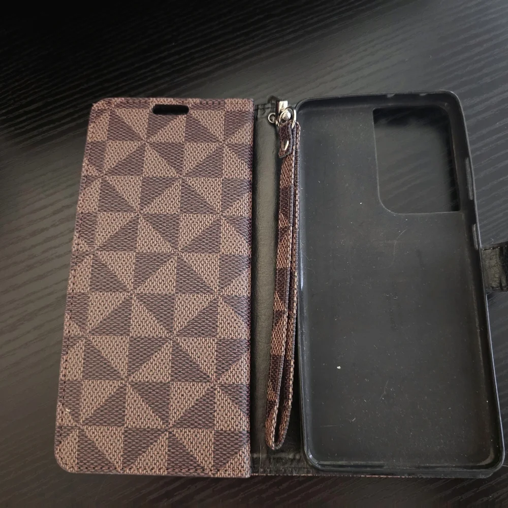 Cell phone cover